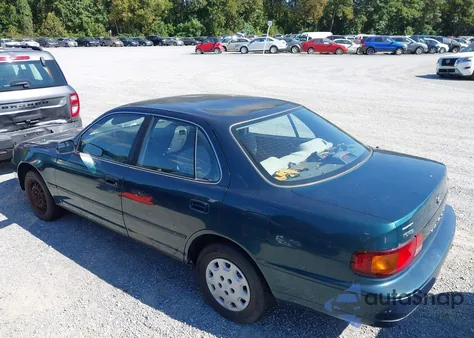 1996 Toyota Camry Dx/Le/Xle z USA, uszkodzony, nr VIN 4T1BG12K4TU826089